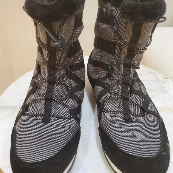 Fabletic sporty Boots - Picture 1 of 4